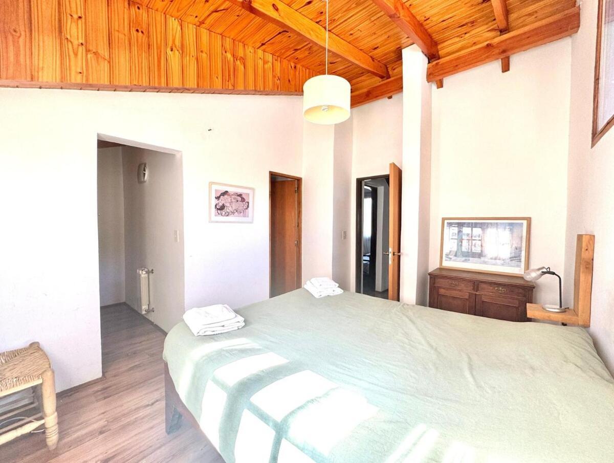Casa Grande Con Jardin Holiday home